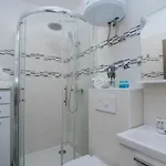Blaise アパート トロギール
