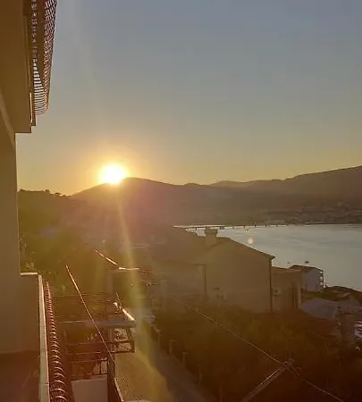 Lägenhet Blaise Trogir